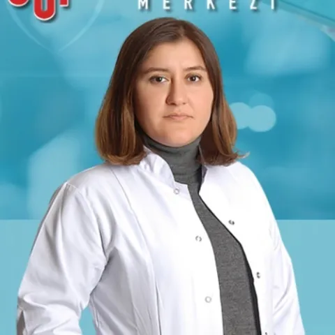 Dt. ESİN KARATAŞ