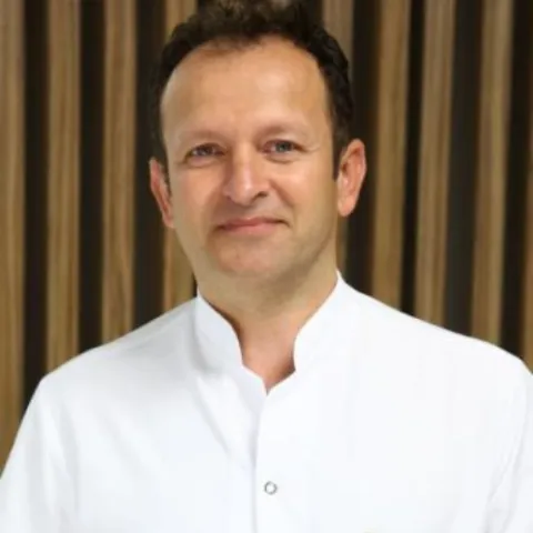 Op. Dr. CÜNEYT ÖZCAN