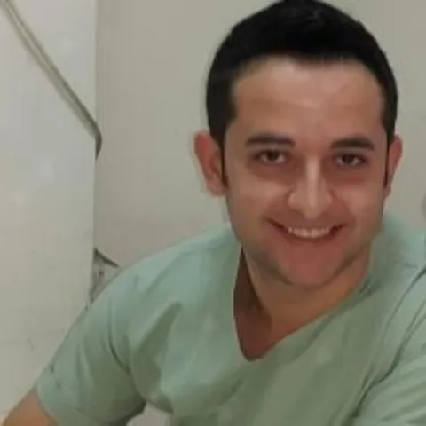 Dt. DT.HAKAN ÜNSAL