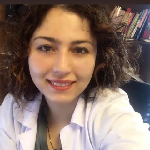 Uzm. Dr. ÜLKEM ÇOLAK