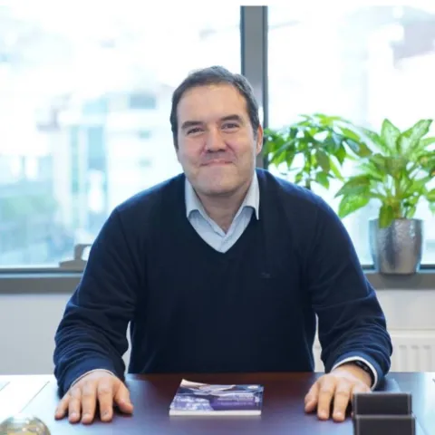 Dr. ŞÜKRÜ SARPER GÜRSU