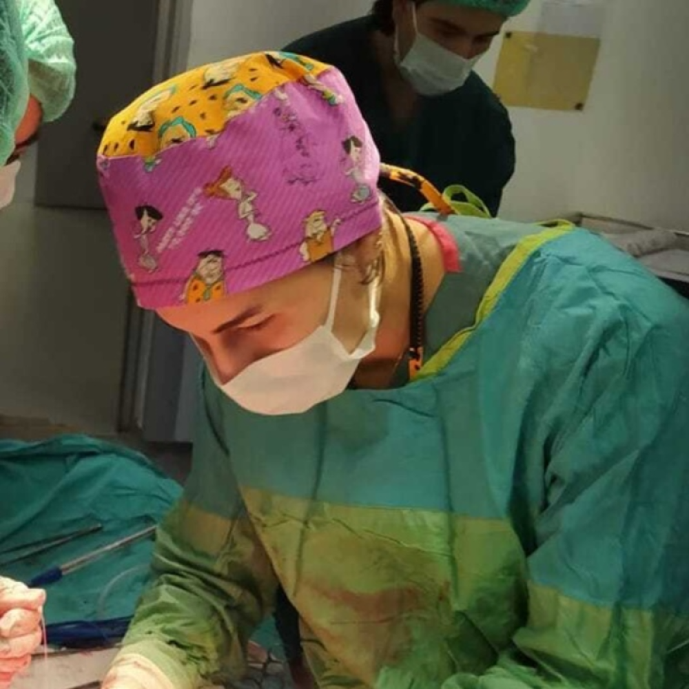 Op. Dr. ÖZGECAN YILMAZ YAZAR