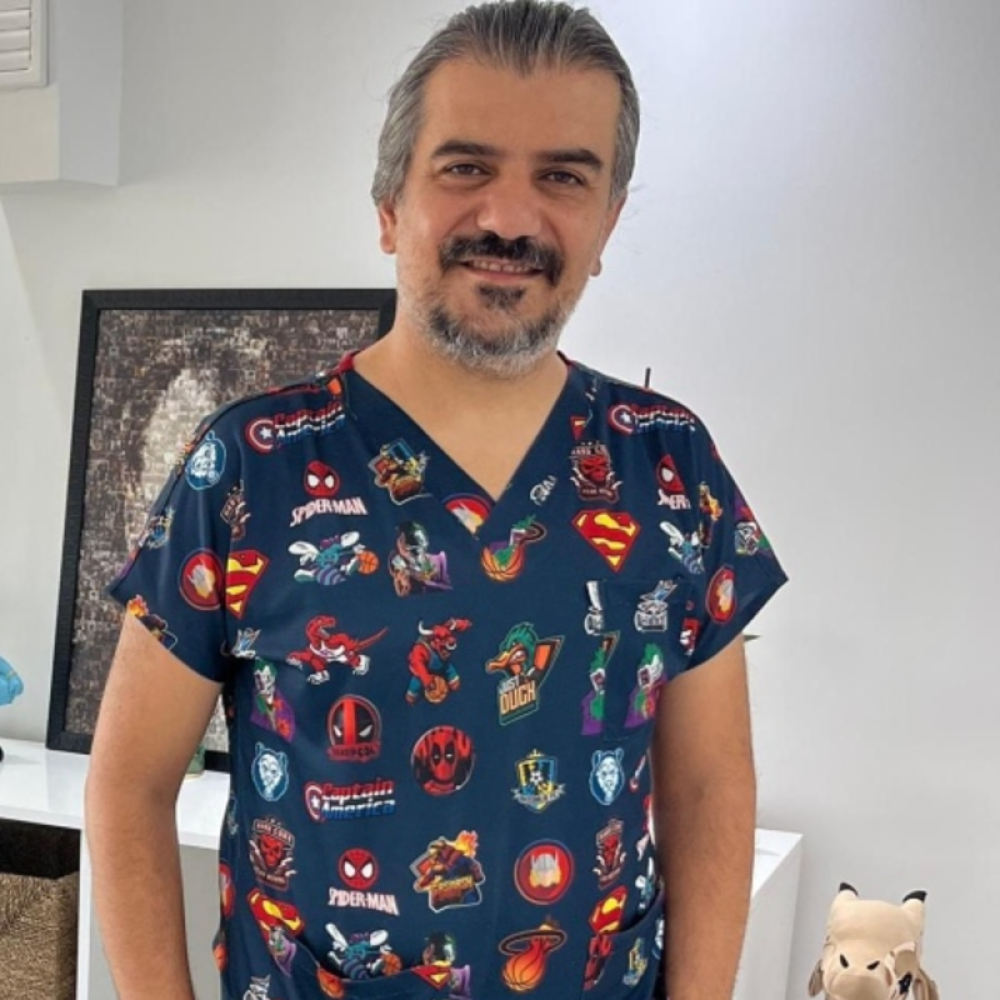 Uzm. Dr. VELAT ÇELİK