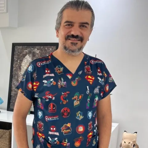 İxt. Dr. VELAT ÇELİK