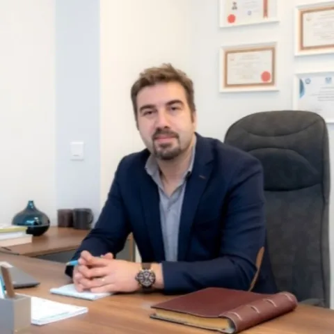Spec. Dr. EMRAH POŞUL