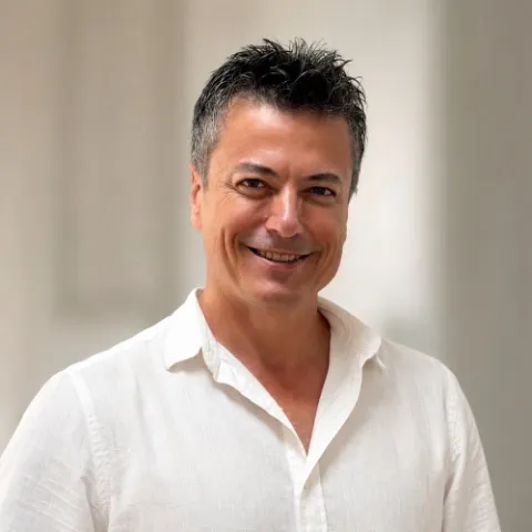 Dr. COŞKUN AKAY
