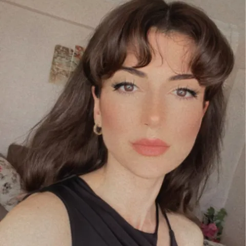 Uzm. Kl. Psk. AYNUR BAYKAL