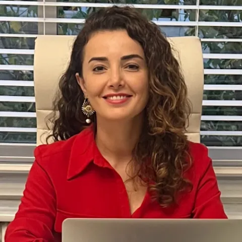 Dr. KÜBRA ESEN