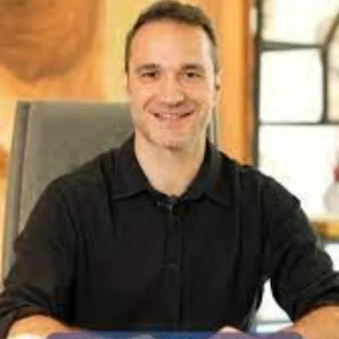 Chir. Dr. MEHMET CÖMERT