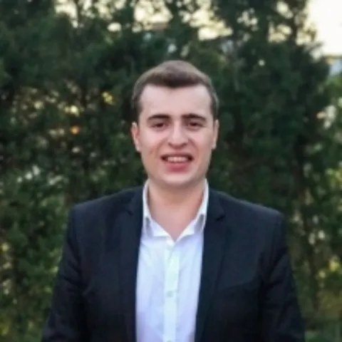 Uzm. Dyt. BEDİRHAN ERUZUN
