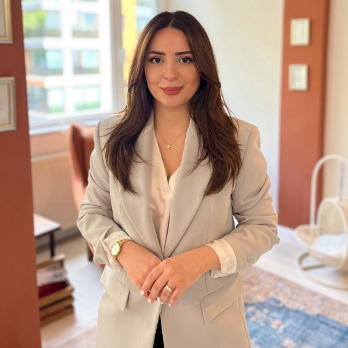 Uzm. Kl. Psk. SELEN ÇALIŞKAN