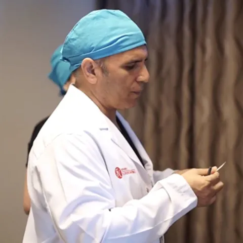 Dr. Behruz Uysal