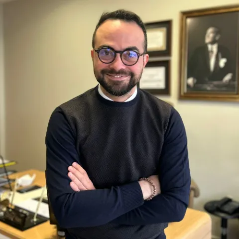 Prof. Dr. PROF. DR. ÖZGÜR KAN
