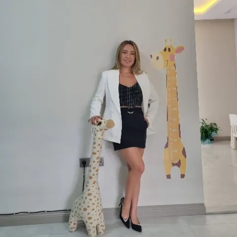 Uzm. Dr. ASLI ALTAŞ