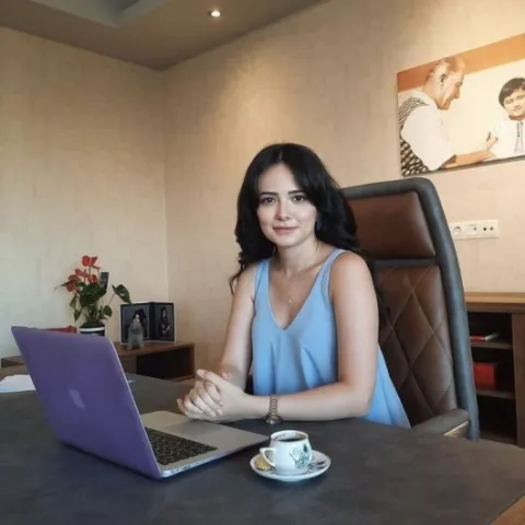 UZM. DKT. ELİF GÜNEŞ AKGÜN