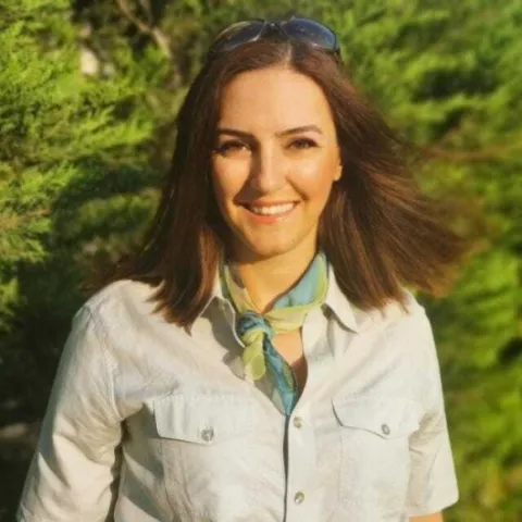 Spec. Dr. DENİZ TÜRE