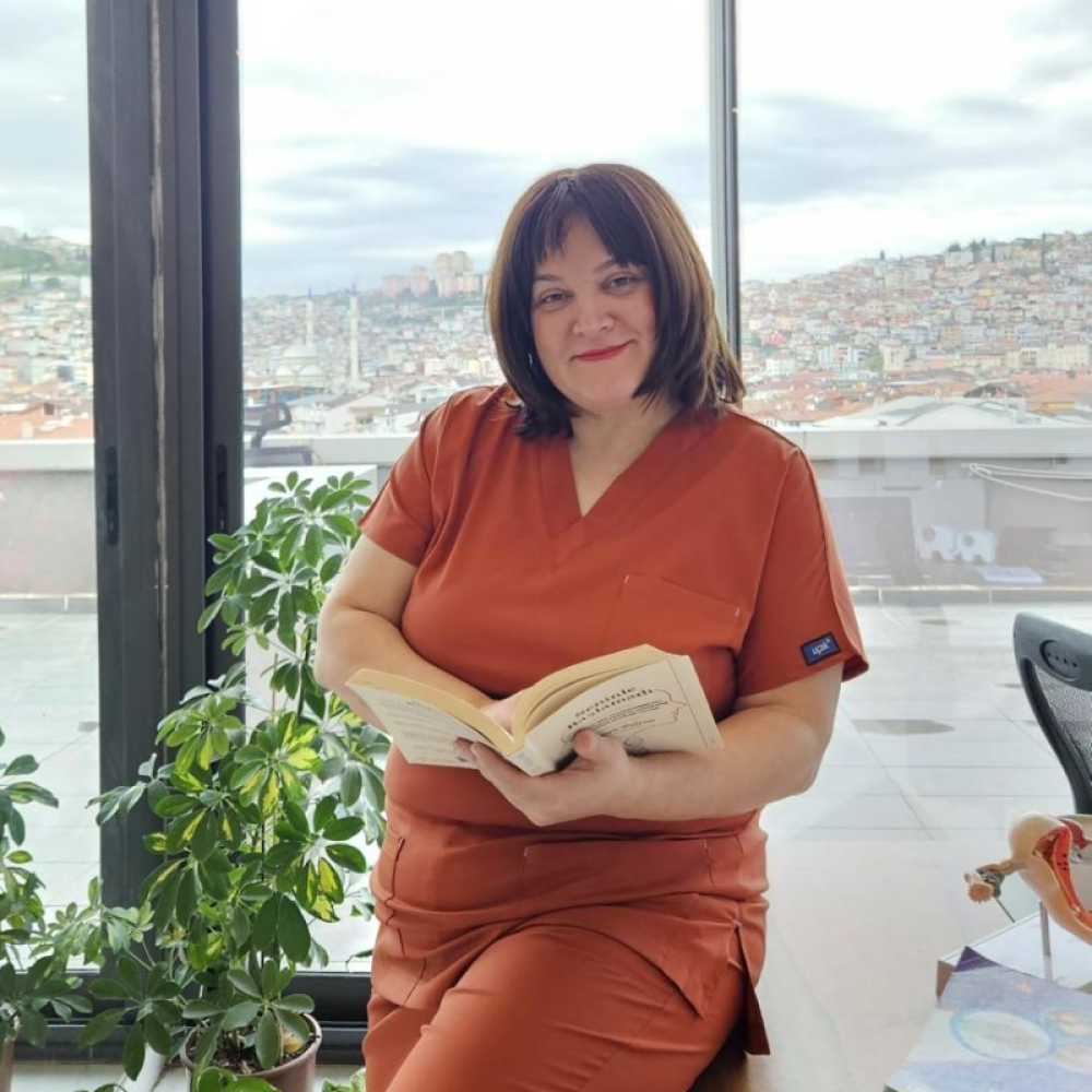 Uzm. Dr. UZM. DR. SARE ÇELIK DOĞAN