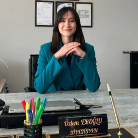 Diyet. ÖZLEM EROĞLU