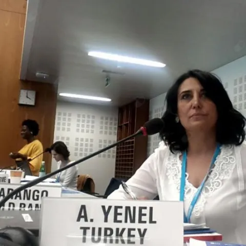 Spec. Dr. AYNİL YENEL