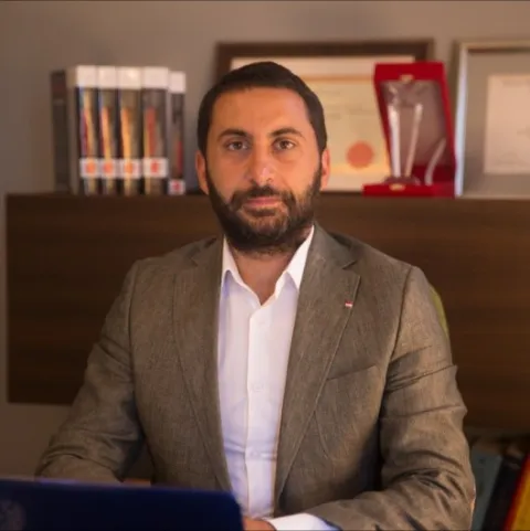 PROF. DR. EGE CAN ŞEREFOĞLU