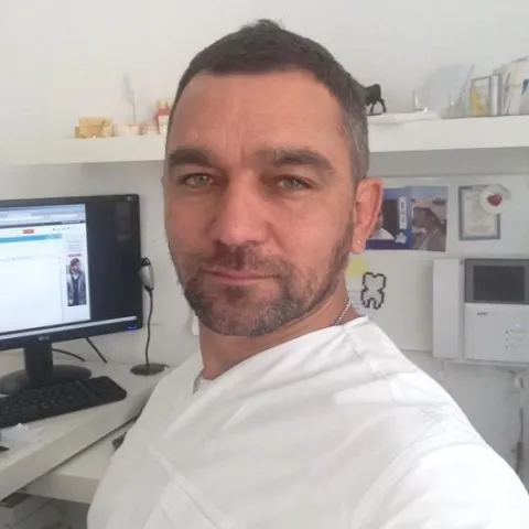 Zahnarzt CEM ERSOY