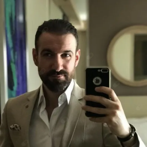 Dr. müəllim KENAN DİBEK