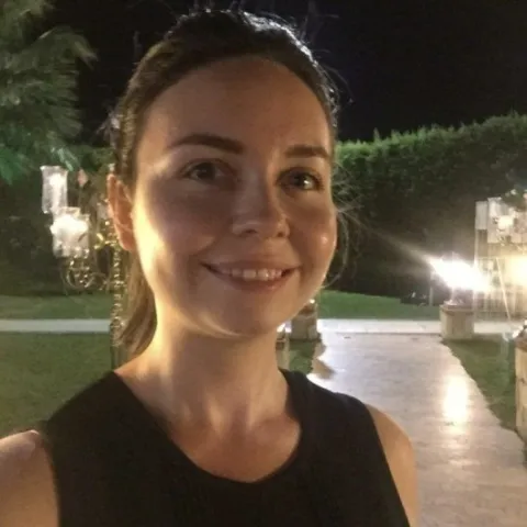 DDS AYNUR BAYHAN