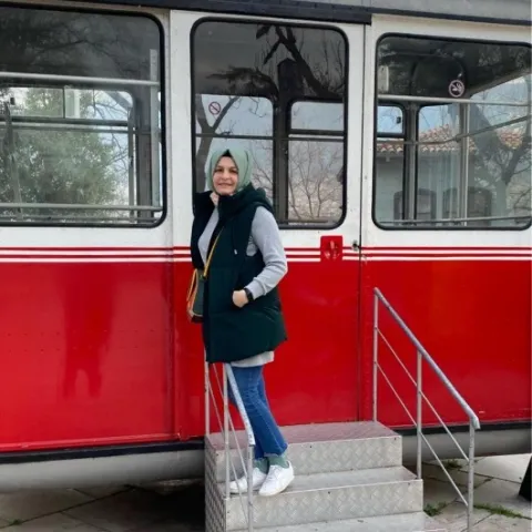 EMİNE ÖZEL EMİNE ÖZEL