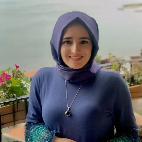  ZEHRA ERCAN