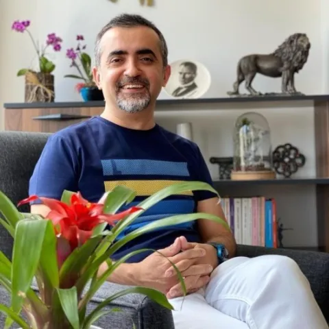 DOÇ. DR. KADİR DEMİRCİ