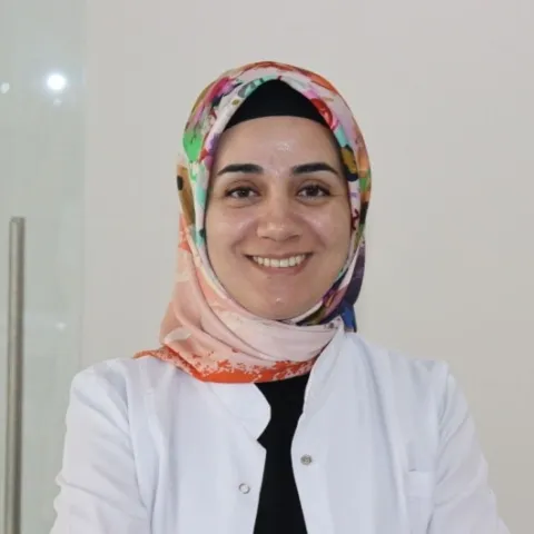 UZM. DT. BÜŞRA ARIKAN