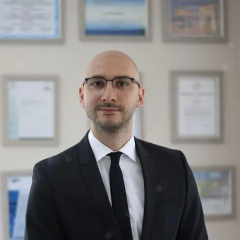 DR. DT. MELİH ÖZGEN