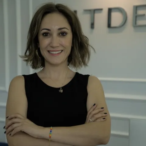 DR. DT. ESRA ARPACI