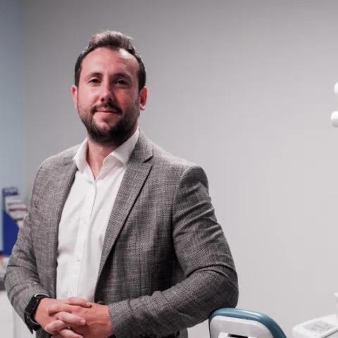 Dr. müəllim MUTLU KESKİN