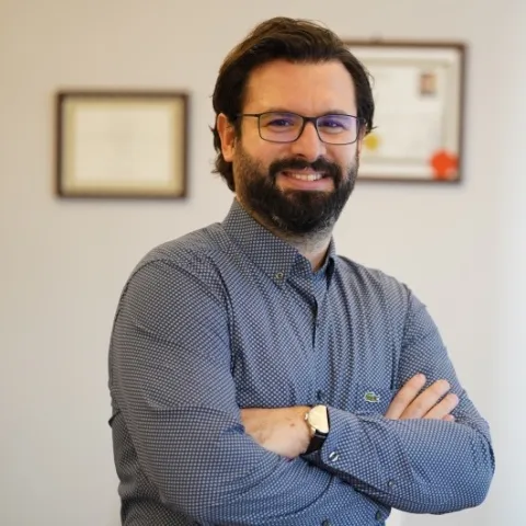 PROF. DR. ÖMER ŞENORMANCI