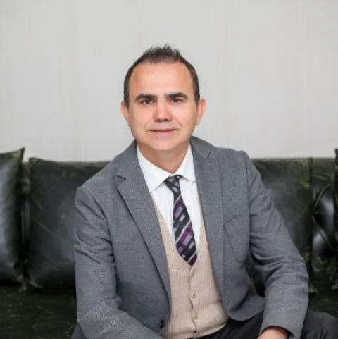 OP. DR. HAKAN YÜZER
