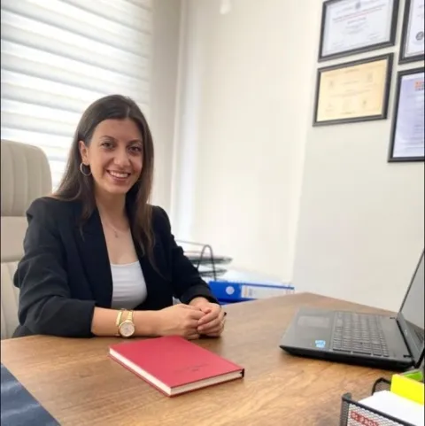 BURCU KALMUKOĞLU BURCU KALMUKOĞLU