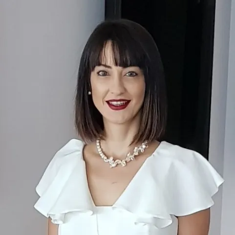 DOÇ. DR. MENGÜHAN ARAZ ALTAY