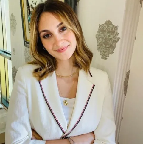 DYT. SENA ŞENER