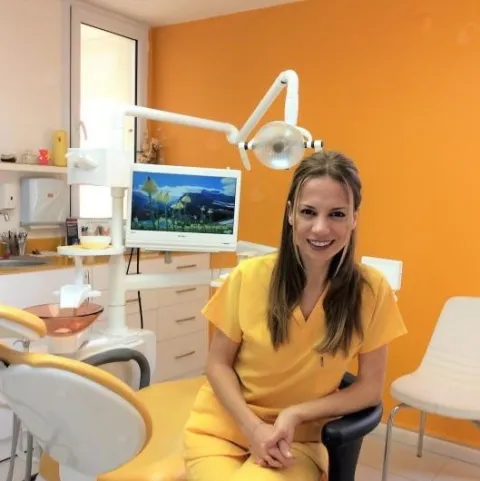 Zahnarzt OLCAY DİLBER