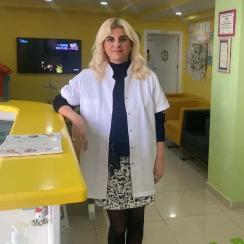 DR. DT. ZEYCAN İREM PİŞKİNÖZ