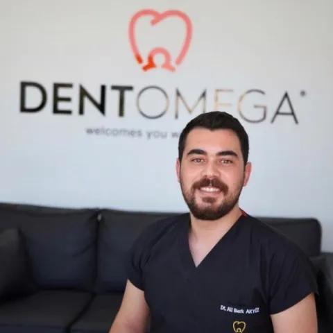 DT. ALİ BERK AKYÜZ