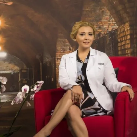 Diş hək. DERYA PERÇİN