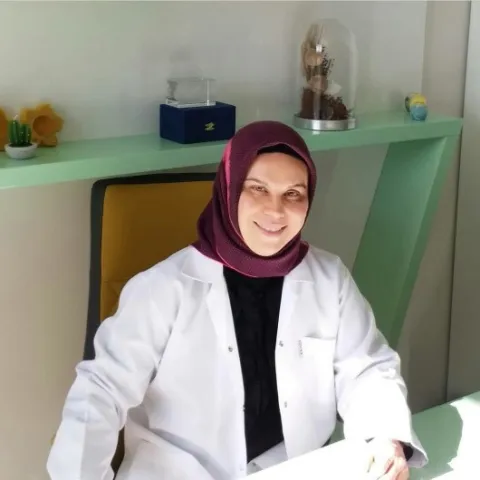 UZM. DR. ASİYE AKGÜN