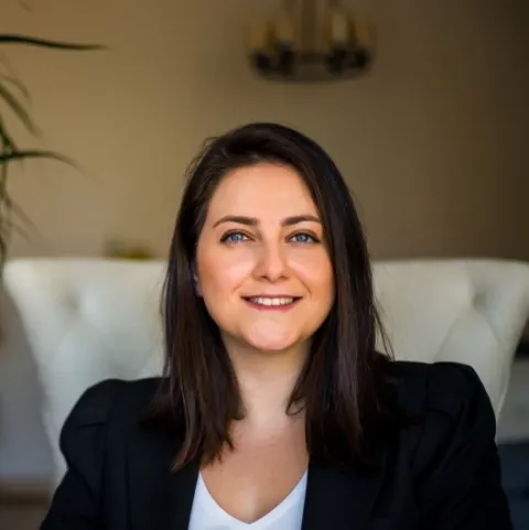 UZM. KL. PSK. YELİZ BAYRAKTAR AYMETE