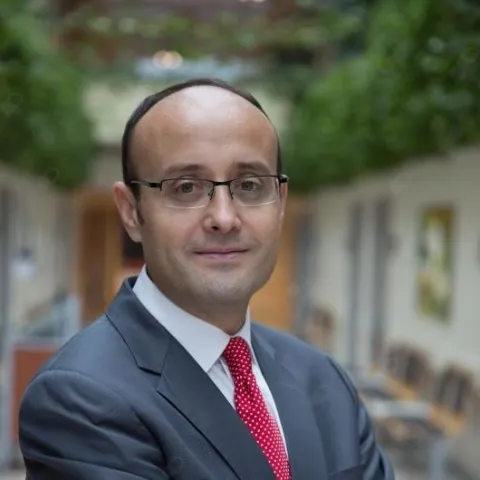 OP. DR. FIRAT ÖZER