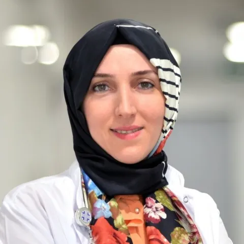 Dos. Dr. SUNA KABİL KUCUR
