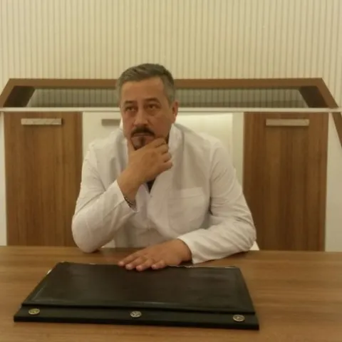 Cərrah Dr. MEHMET ÖZER KOBAK