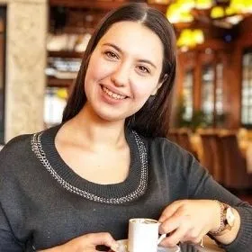 Diät. SİNEM AKGÜN