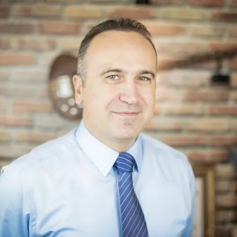 Chir. Dr. AYDAN AY